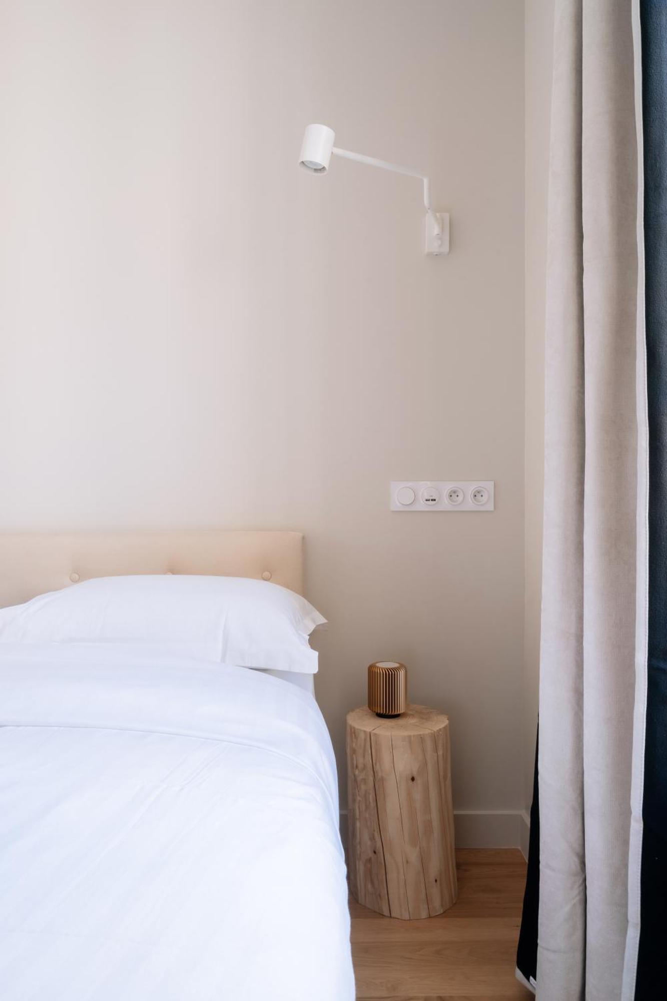 Stunning 1 Bedroom Apartment In Париж Екстер'єр фото