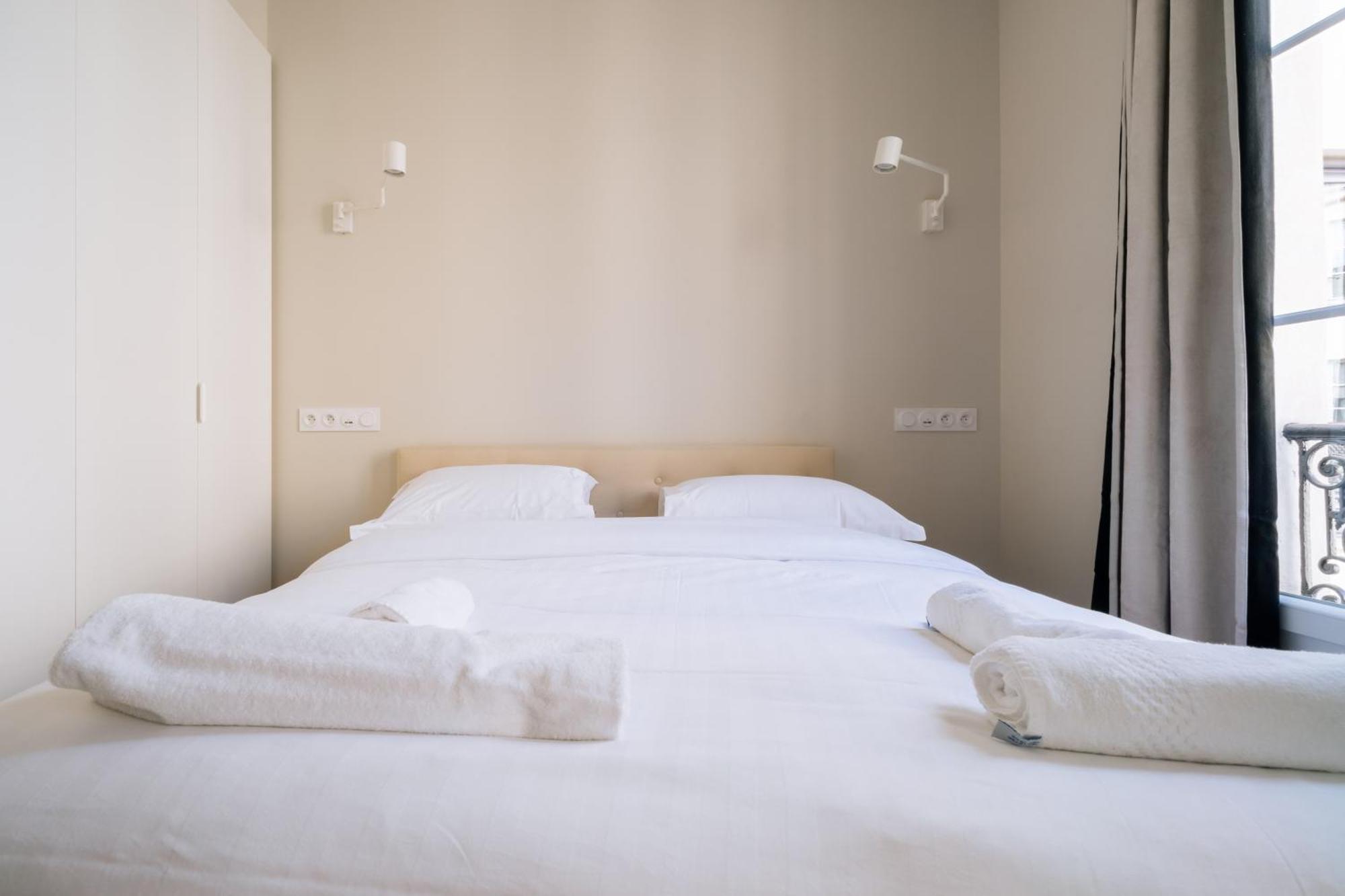 Stunning 1 Bedroom Apartment In Париж Екстер'єр фото